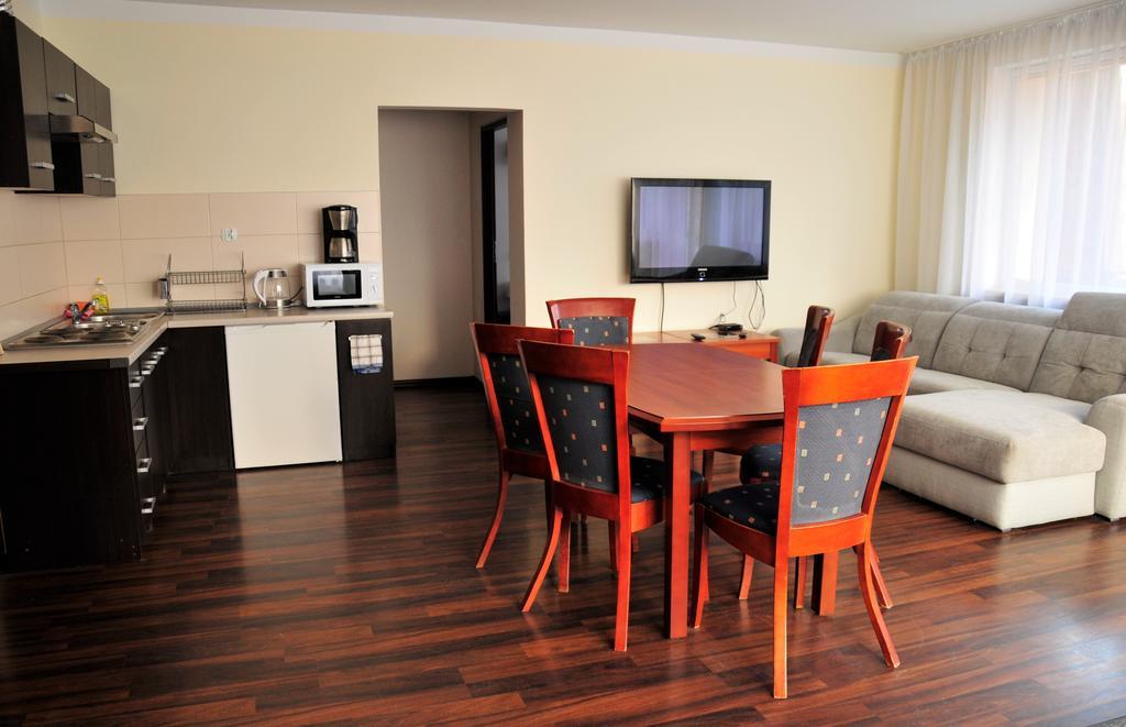 Apartamenty I Pokoje Przy Parku Еленя-Гура Номер фото