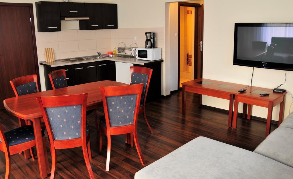 Apartamenty I Pokoje Przy Parku Еленя-Гура Номер фото