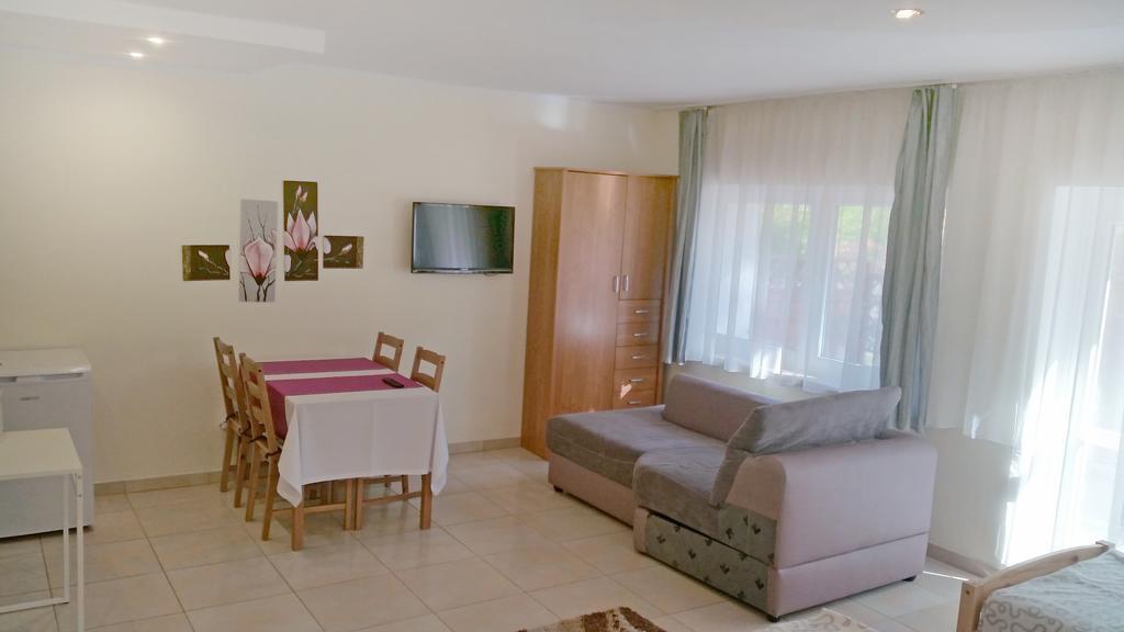 Apartamenty I Pokoje Przy Parku Еленя-Гура Номер фото