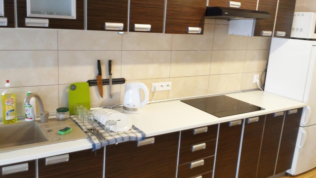 Apartamenty I Pokoje Przy Parku Еленя-Гура Экстерьер фото
