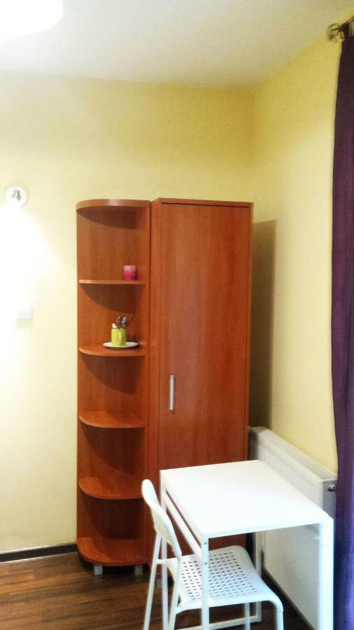 Apartamenty I Pokoje Przy Parku Еленя-Гура Экстерьер фото