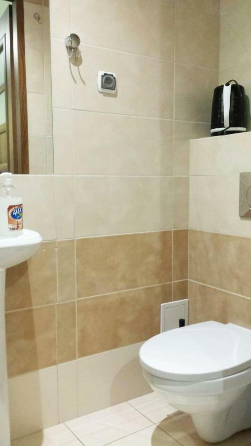 Apartamenty I Pokoje Przy Parku Еленя-Гура Экстерьер фото